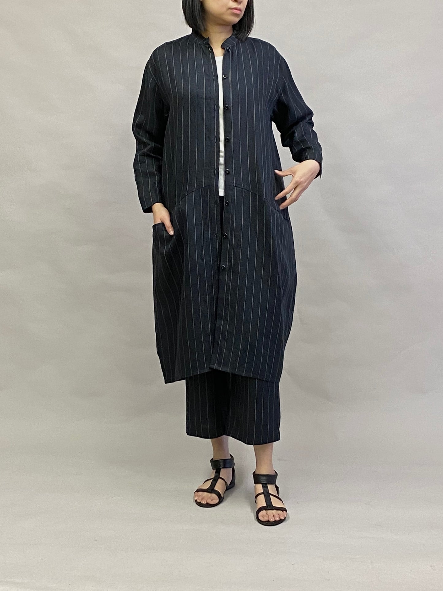 麻ストライプ ジャガード ロングシャツ【ブラック】 ヨシヨシバイピージェイ