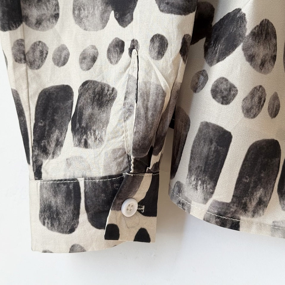 アート柄 モノトーンプリントシャツ BPS-26802 [Bell Pony]