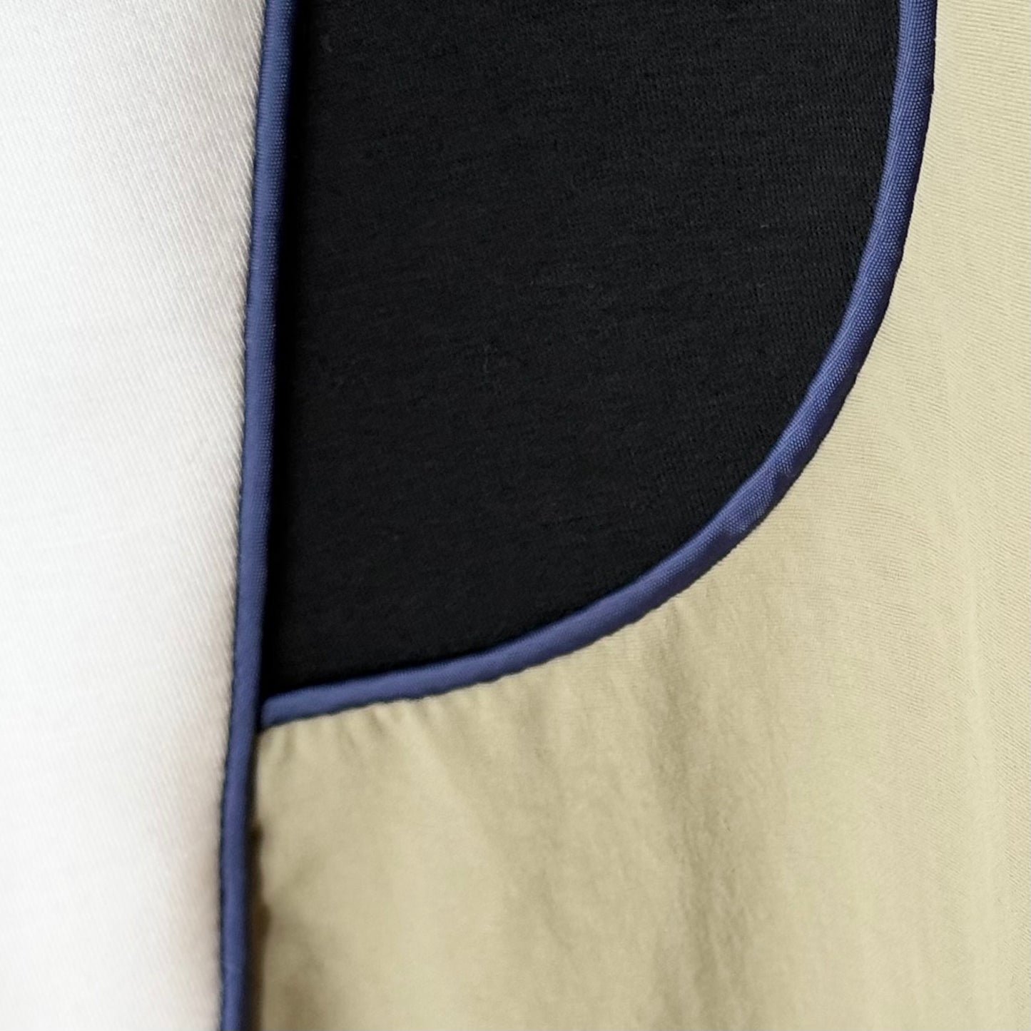 アシンメトリー異素材配色切り替え プルオーバー 長袖 BPA-25106 [Bell Pony]