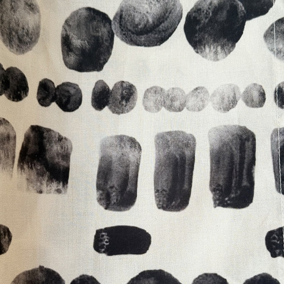 アート柄 モノトーンプリントシャツ BPS-26802 [Bell Pony]