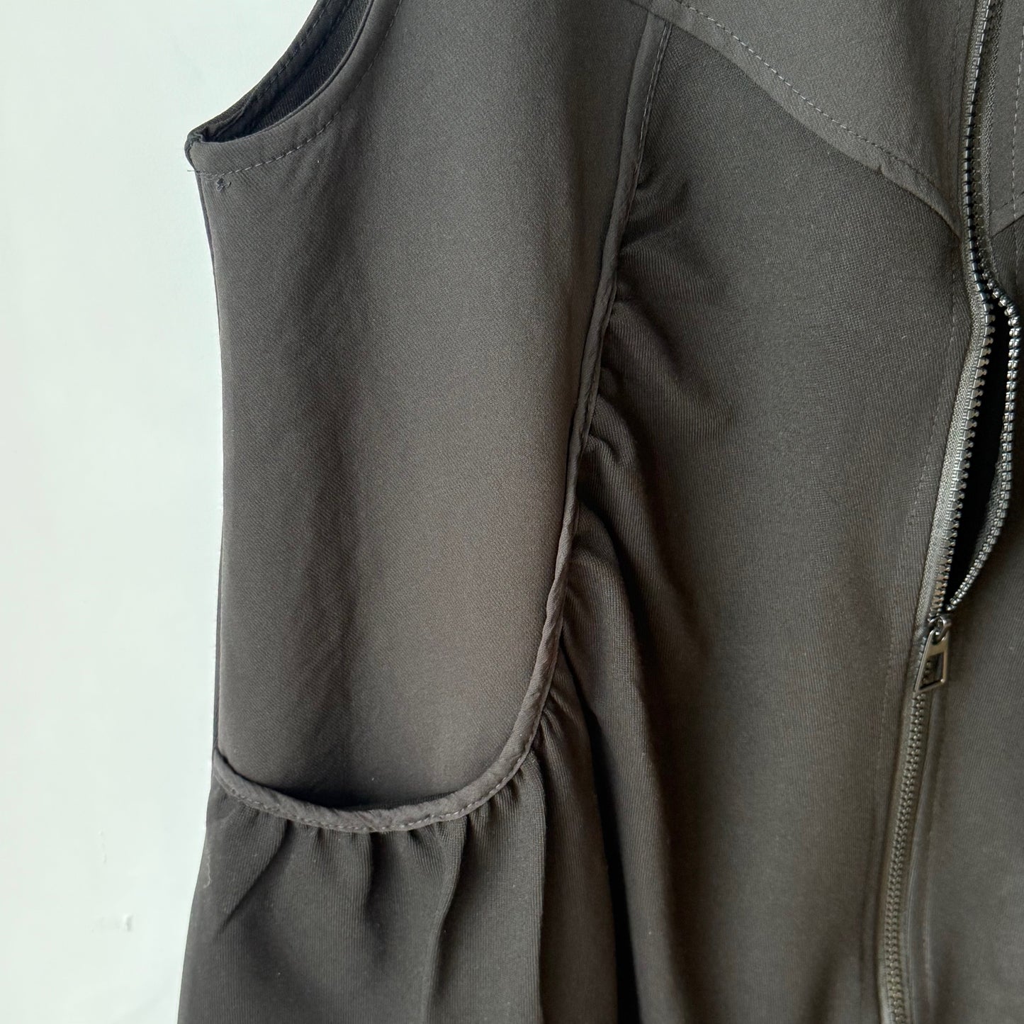 パイピング切り替えデザイン ロングジレ BPW-25677 [Bell Pony]