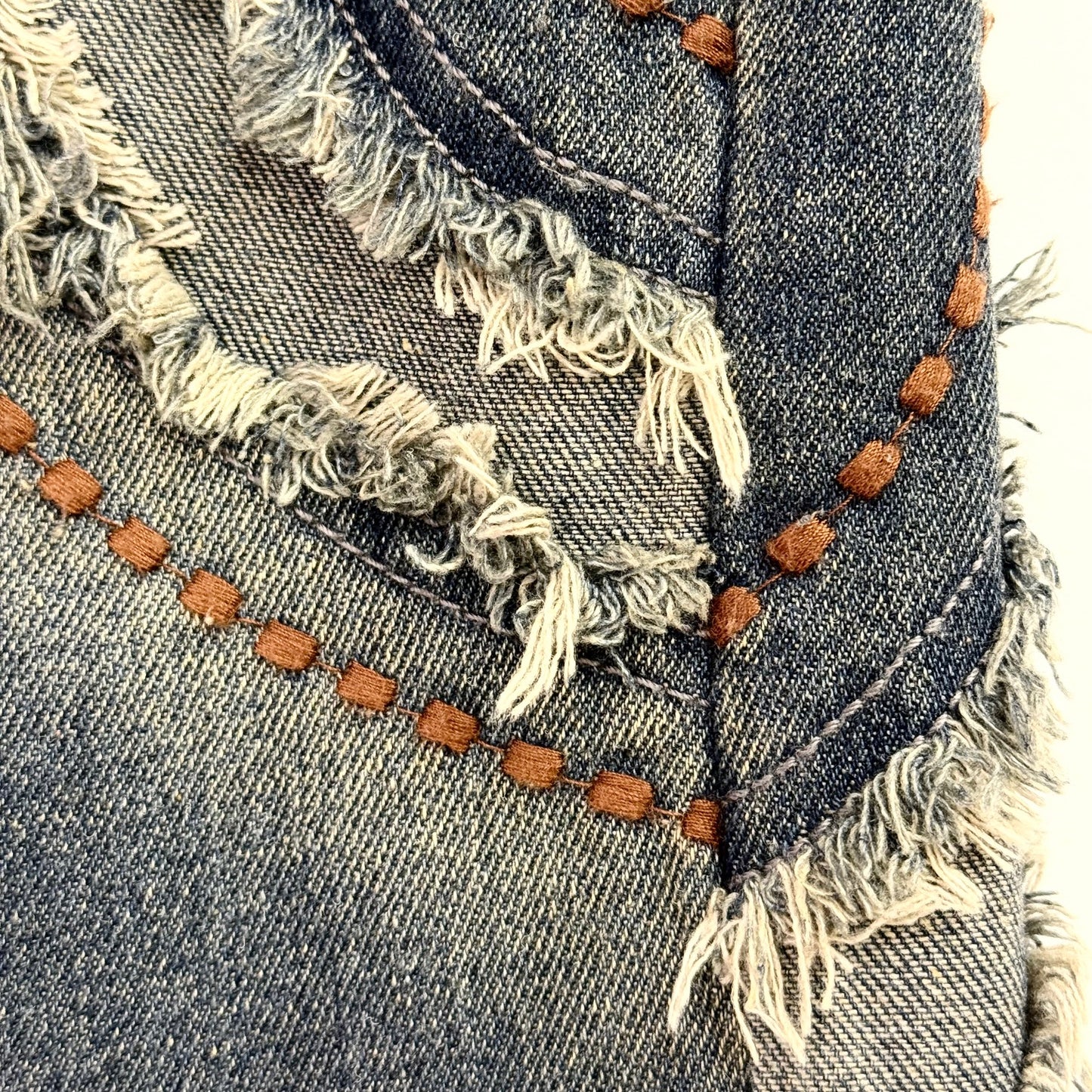 アシンメトリー刺繍ワイドデニムパンツ BPW-25554 [Bell Pony]