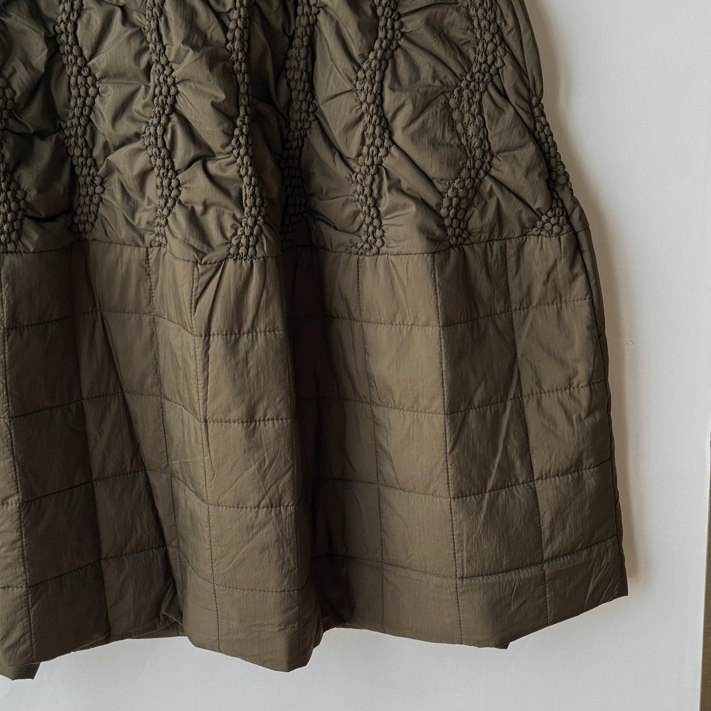 ケーブル風ステッチ キルティングロングスカート BPW-25670 [Bell Pony]