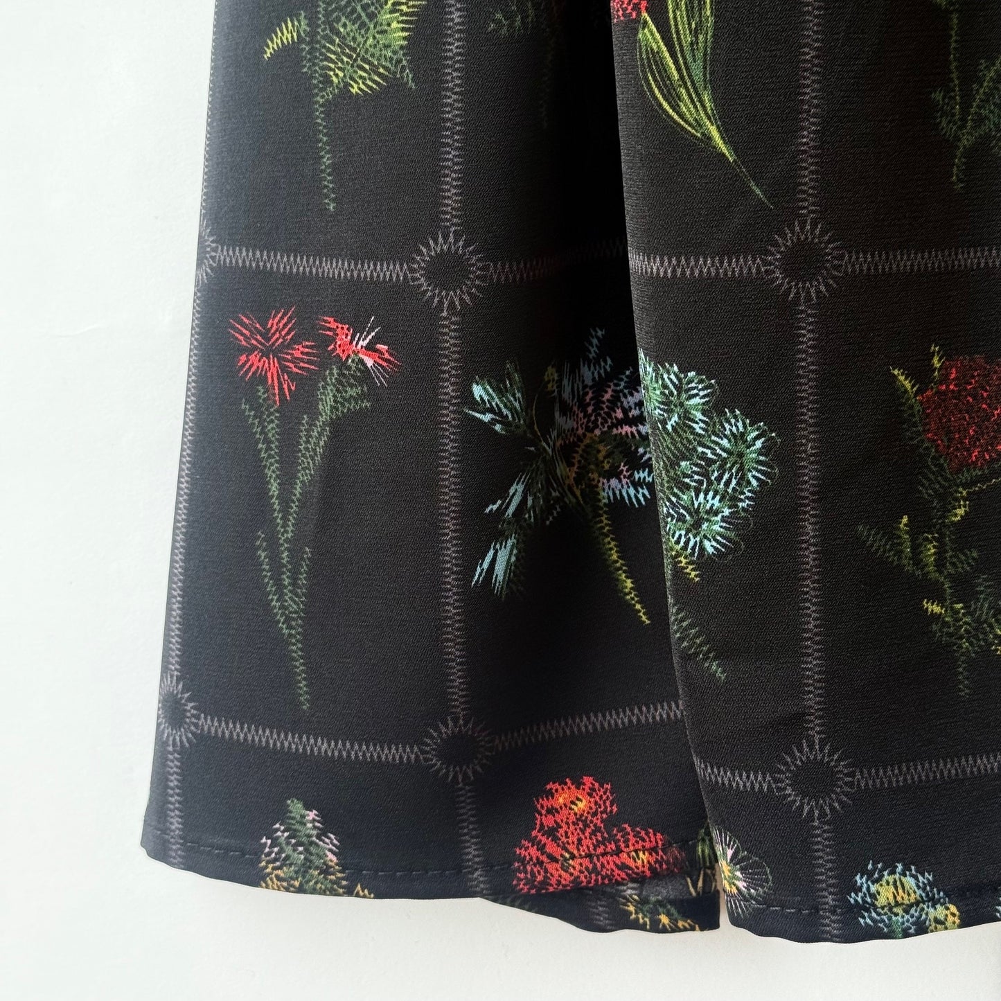 総柄プリント ワンピース 長袖 フラワー柄 BPA-25302 [Bell Pony]