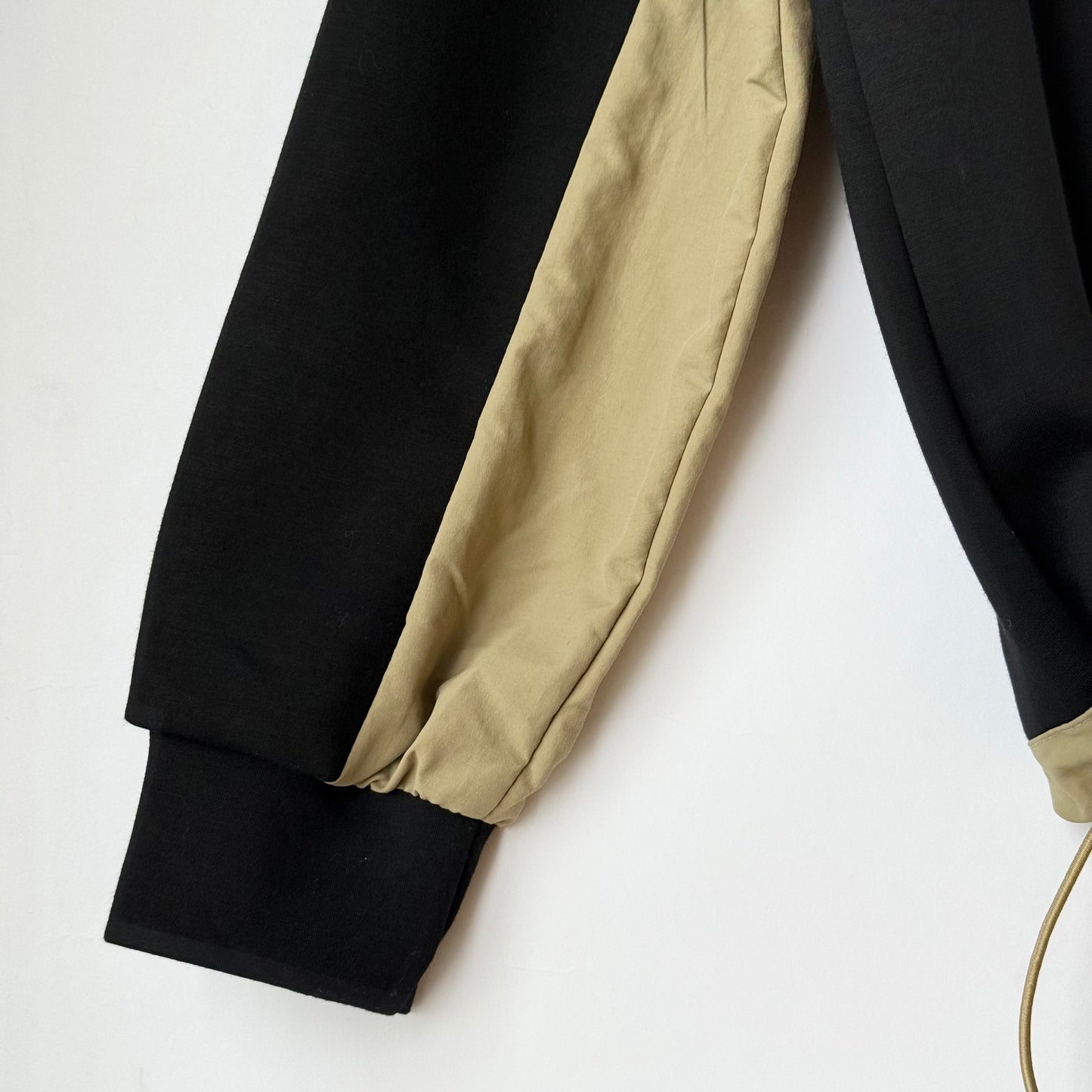 アシンメトリー異素材配色切り替え プルオーバー 長袖 BPA-25106 [Bell Pony]