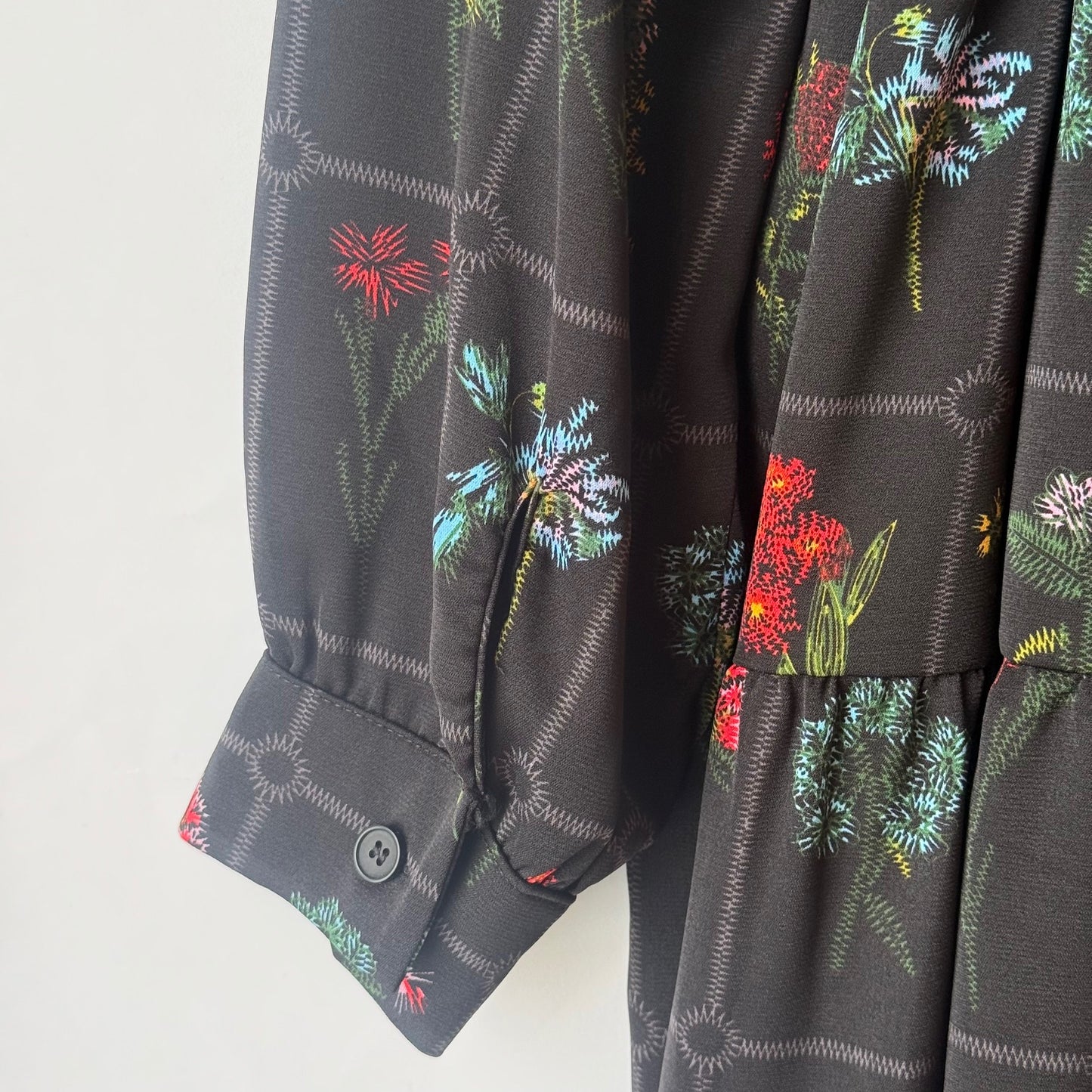 総柄プリント ワンピース 長袖 フラワー柄 BPA-25302 [Bell Pony]