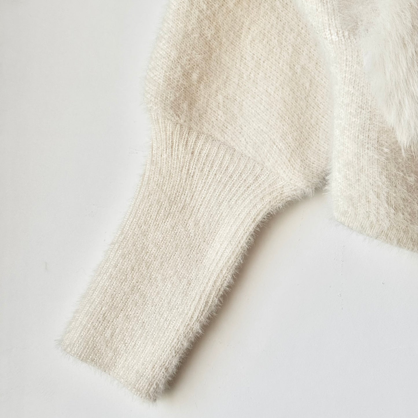 ふわふわファーポケット ジップニットジャケット BPW-25576 [Bell Pony]