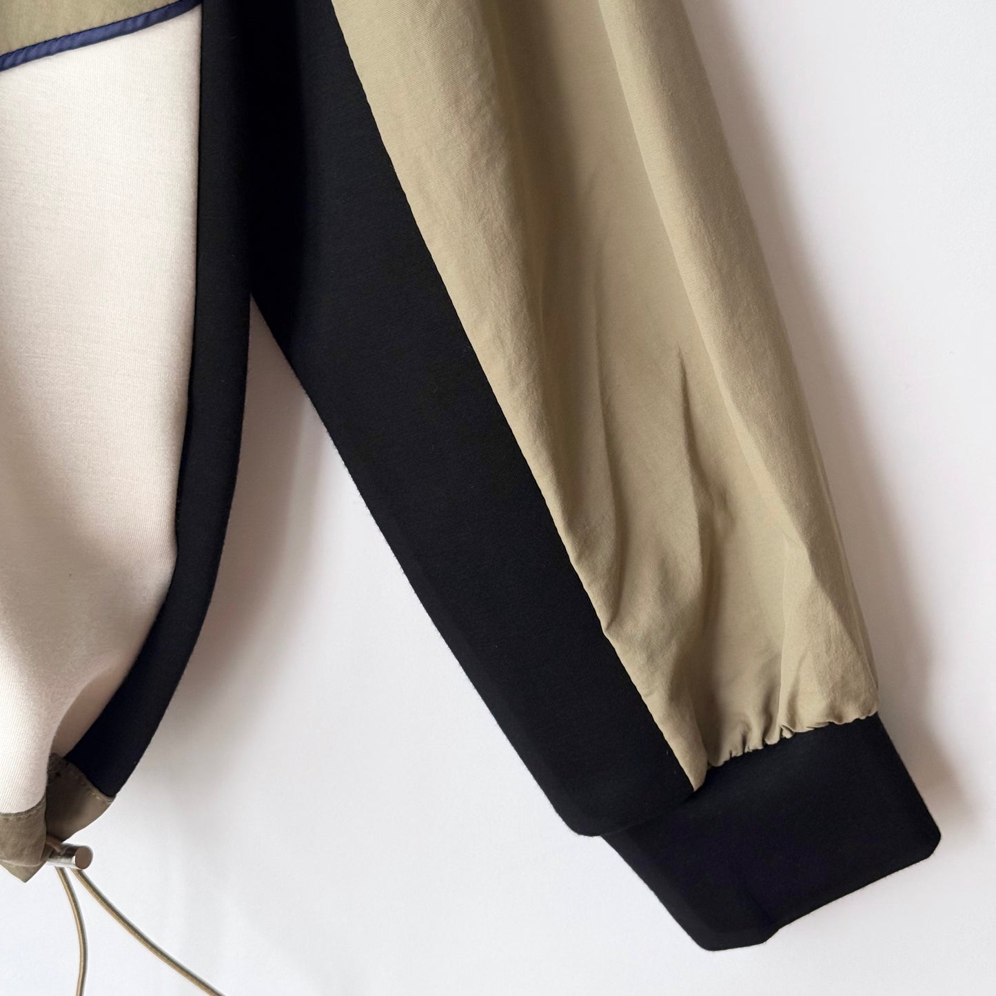 アシンメトリー異素材配色切り替え プルオーバー 長袖 BPA-25106 [Bell Pony]